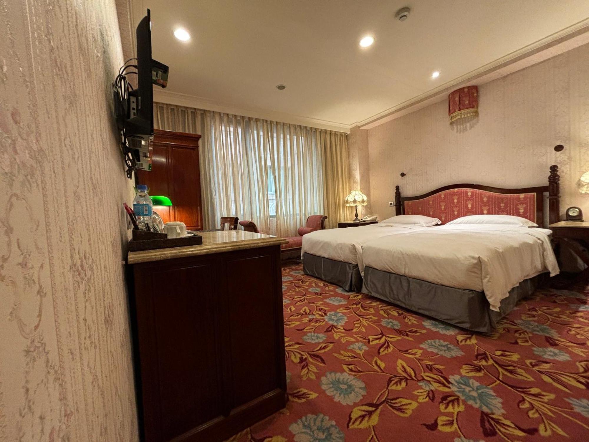 Royal Seasons Hotel Taipei ‧ Nanjing W. Екстер'єр фото