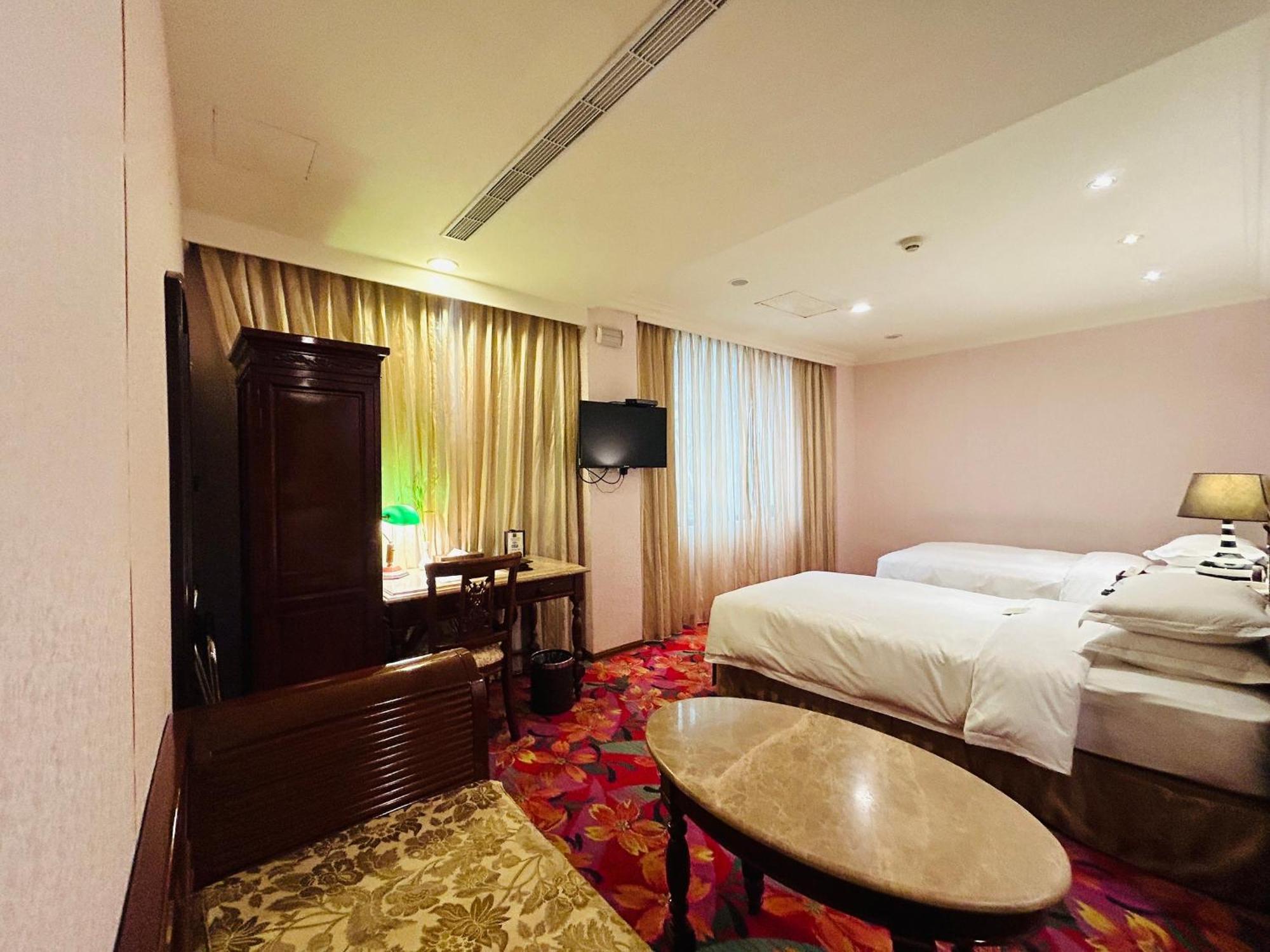 Royal Seasons Hotel Taipei ‧ Nanjing W. Екстер'єр фото