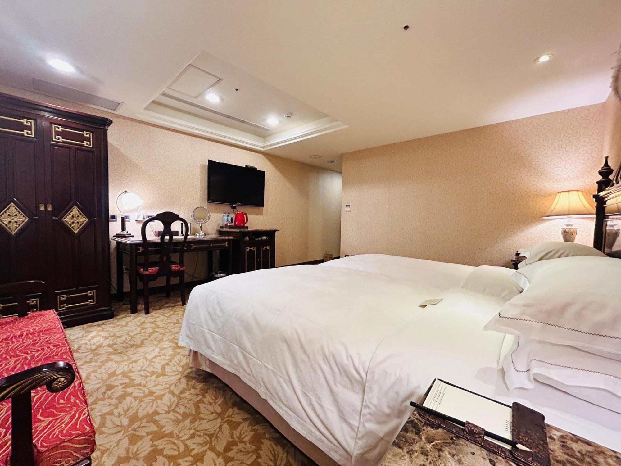 Royal Seasons Hotel Taipei ‧ Nanjing W. Екстер'єр фото